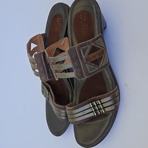 NAOT Stylish Brown Women's Mule Sandals Size 41/9 - Picture 4 of 9